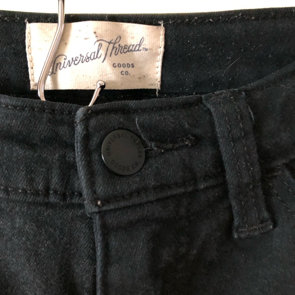 Universal Thread Black Denim Curvy Skinny Mid Rise Jeans - Picture 4 of 5